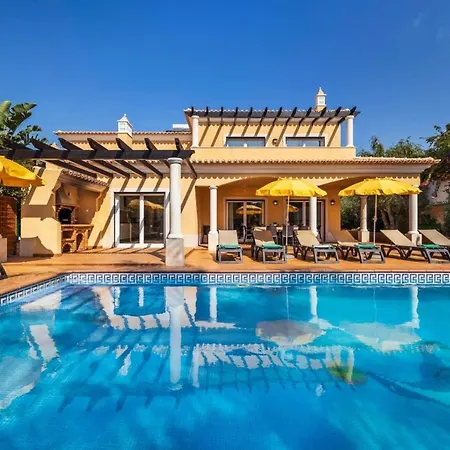 Villa Cabrita I *